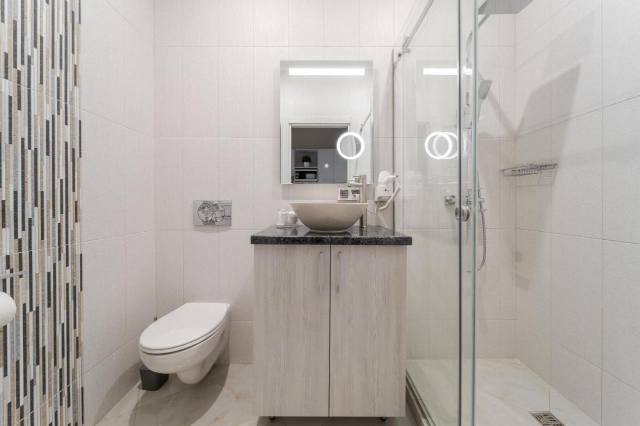 Luxury Flat In Downtown 2 Apartment Lviv Ngoại thất bức ảnh